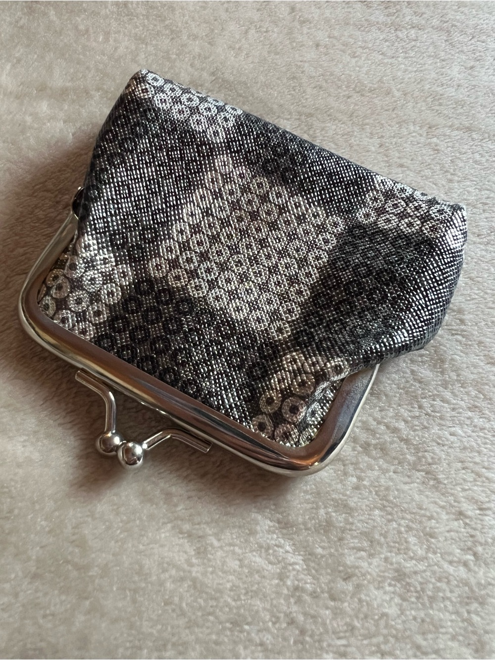 5/$20 Silver Metallic Coin Purse Kiss Lock Clutch Wallet Retro Mini Change Purse